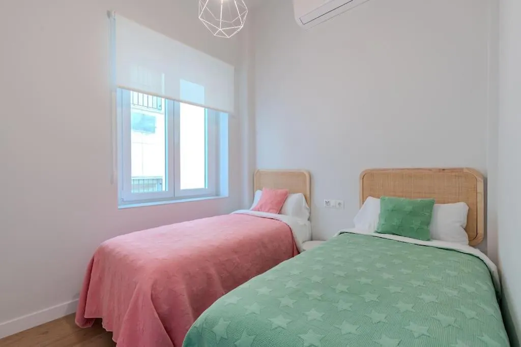 T74 Torneo Bright Family Apartment Sevilla Spanien