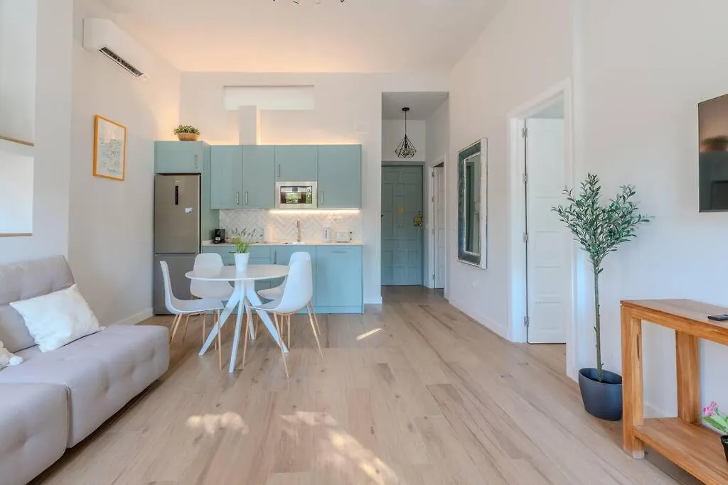 T74 Torneo Bright Family Apartment Sevilla