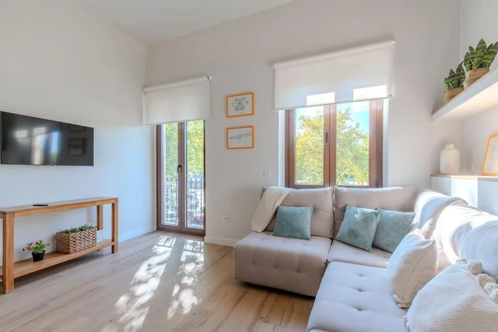 T74 Torneo Bright Family Apartment Sevilla Spanje