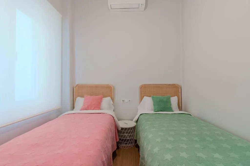T74 Torneo Bright Family Apartment Sevilla